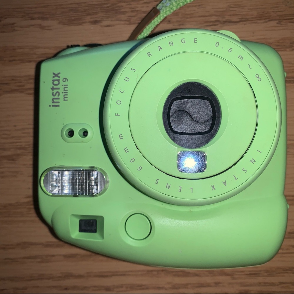 Instax Mini 9 in Vibrant Lime
